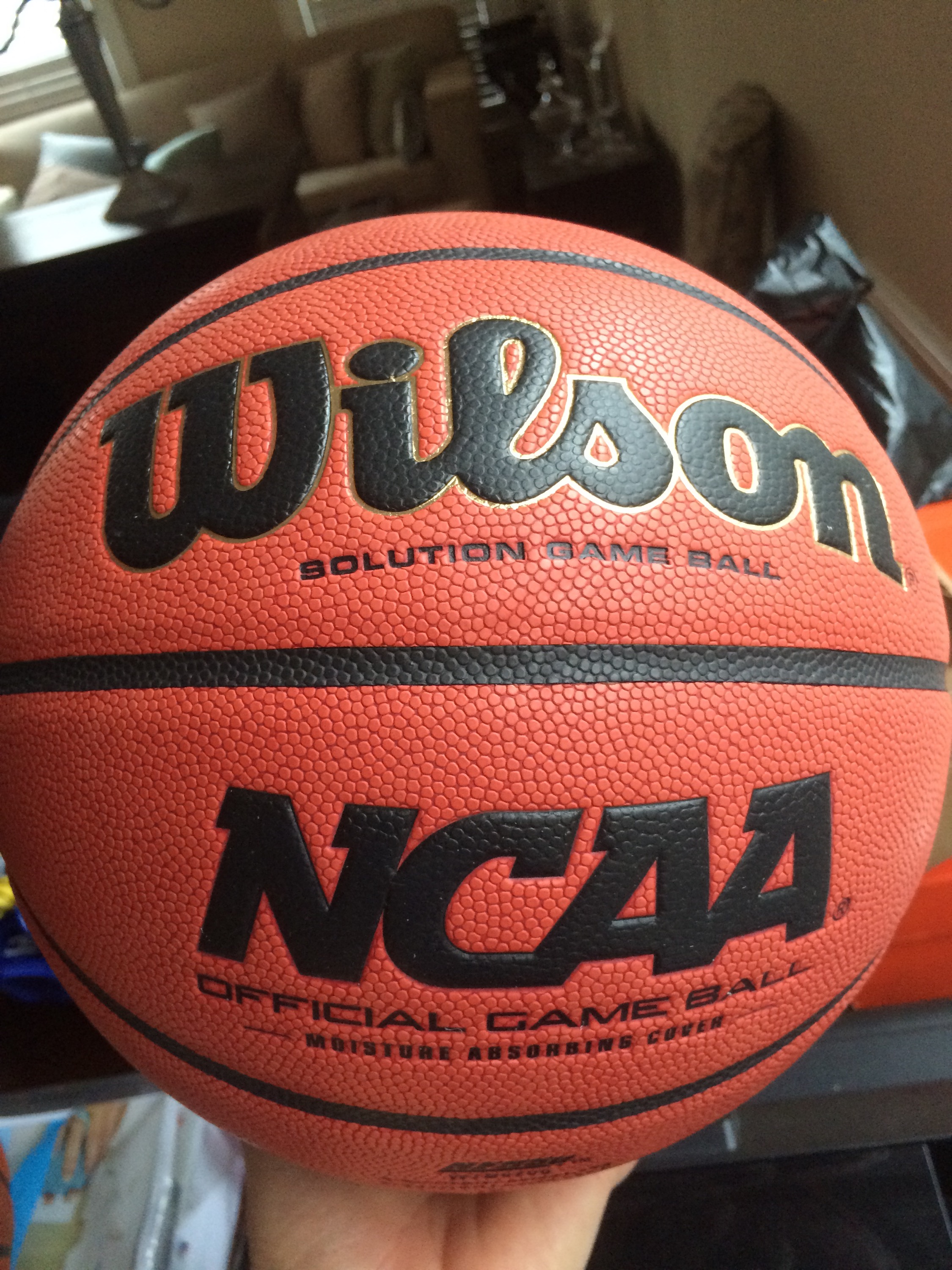nike elite basketball vs wilson evolution
